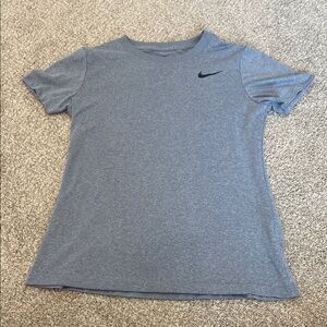 Nike Women’s Heather Gray Short Sleeve Tee